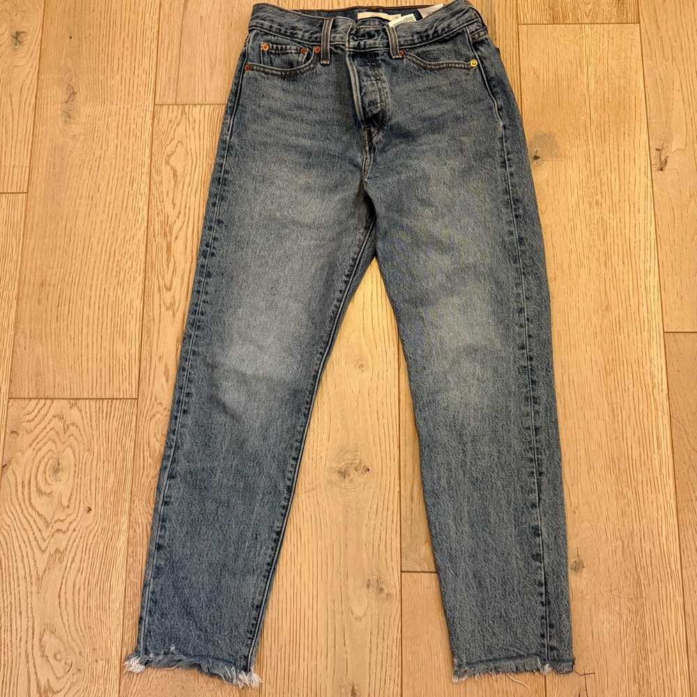 Levi’s Wedgie Jeans with Frayed Hem